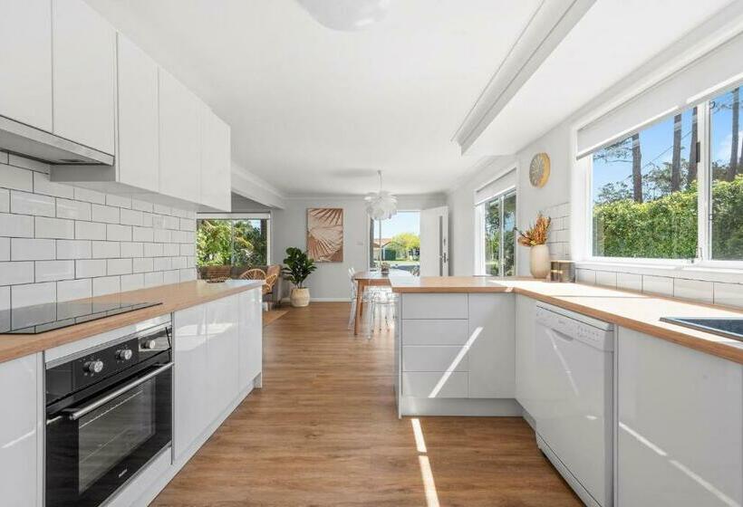 The Lake Hideaway On Kendall