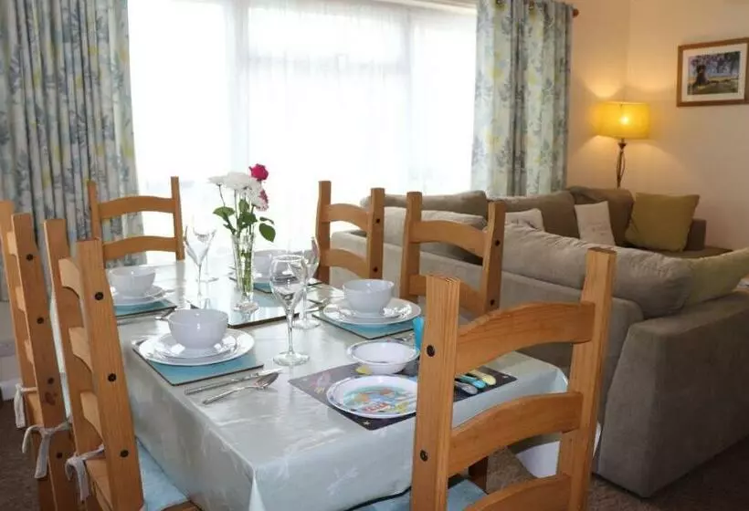 The Island Holiday Company Willow Oak