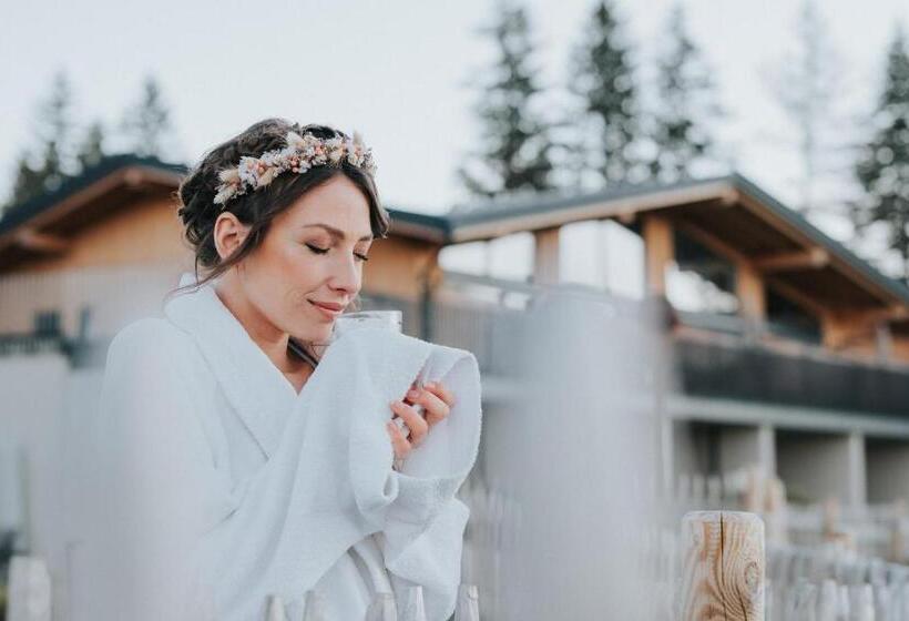 مبيت وإفطار Panorama Allgäu Spa Resort