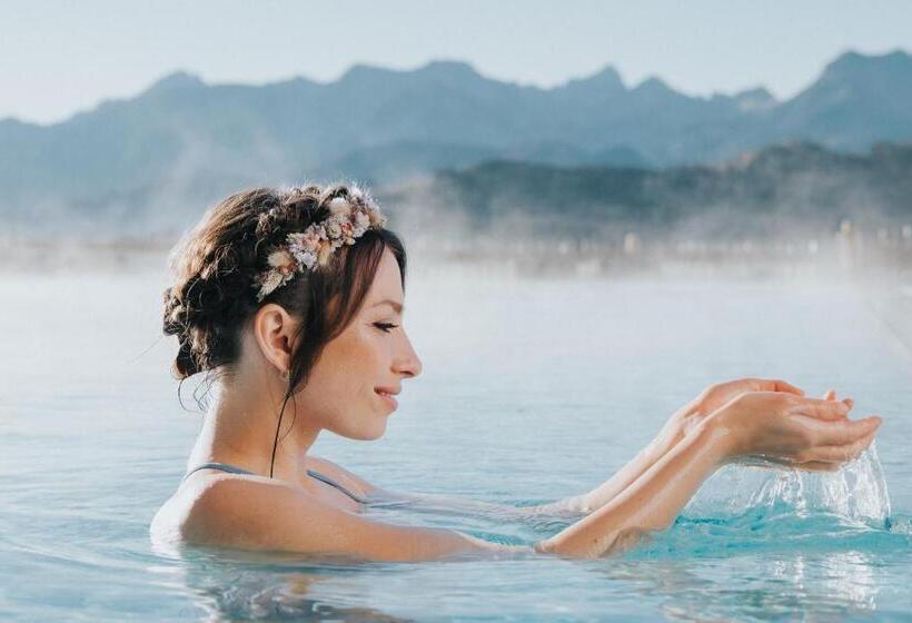 مبيت وإفطار Panorama Allgäu Spa Resort