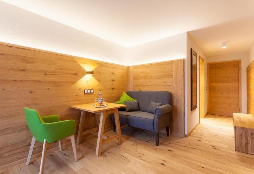 مبيت وإفطار Panorama Allgäu Spa Resort