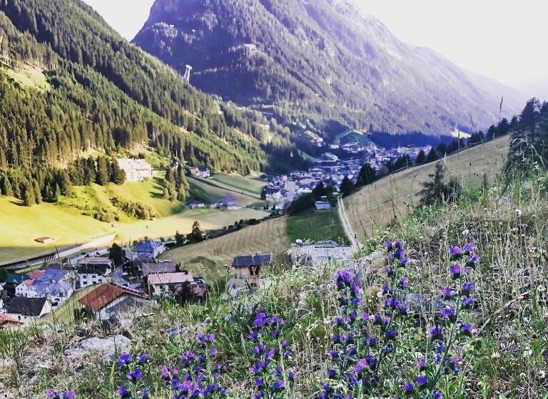 בית מלון כפרי Gipfelherz Ischgl