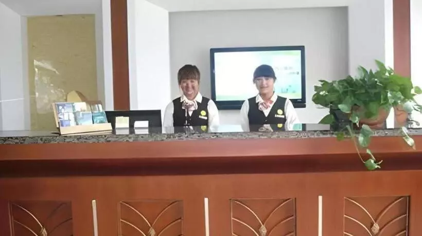 호텔 Greentree Inn Yantai Xingfu Road Marina Plaza Express