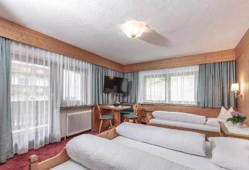 هتل Pension Jaqueline