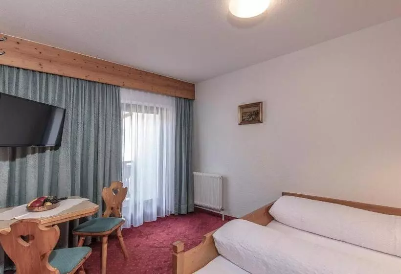 هتل Pension Jaqueline