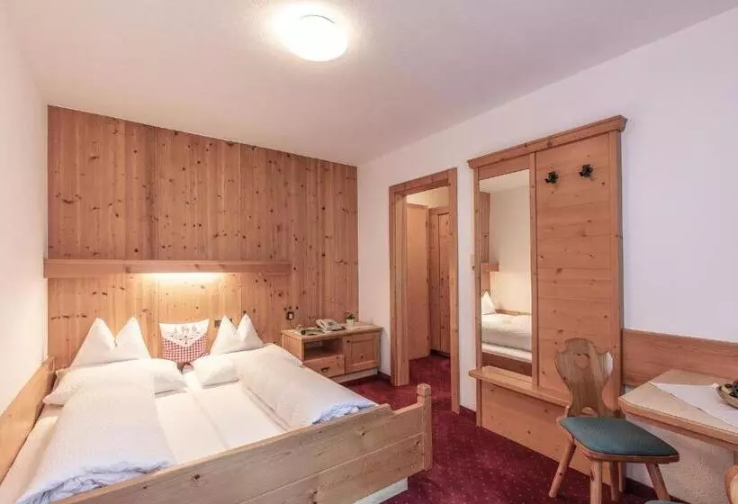 هتل Pension Jaqueline