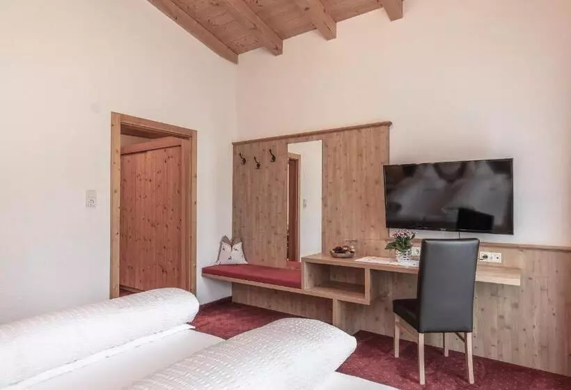 هتل Pension Jaqueline