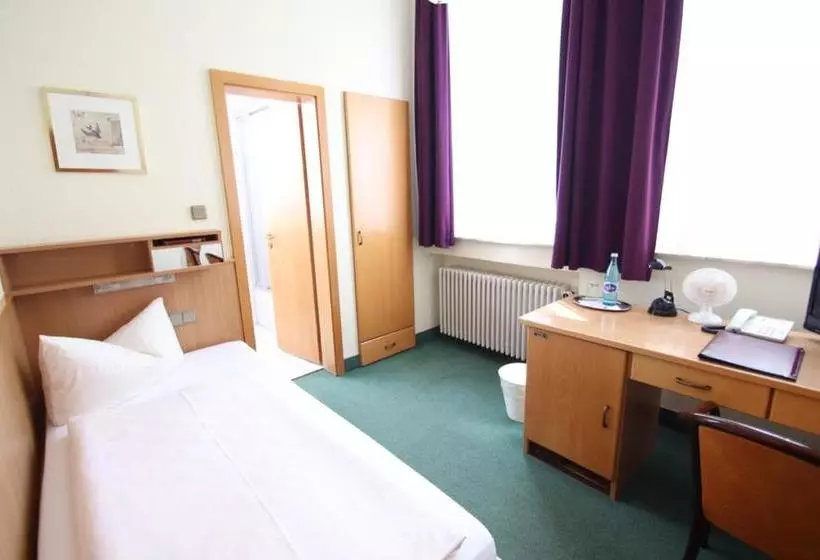 酒店 Pfaffenmühle Aschaffenburg/ Damm