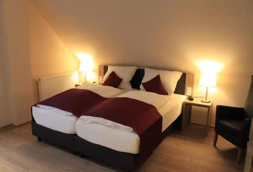 ホテル Troll S Brauhaus