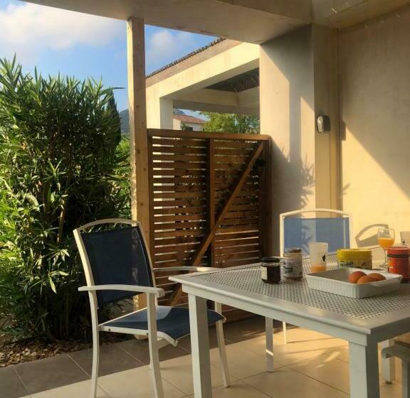 Charmante Petite Maison Dans Résidence Avec Piscine Chauffée à 600 M De La Plage