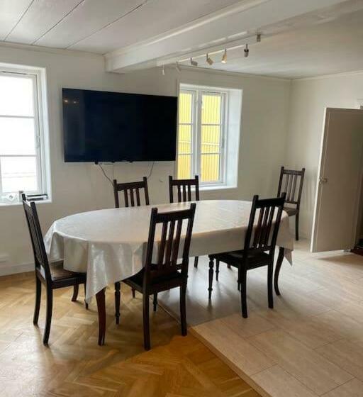 Central Lägenhet I 1700 Talshus