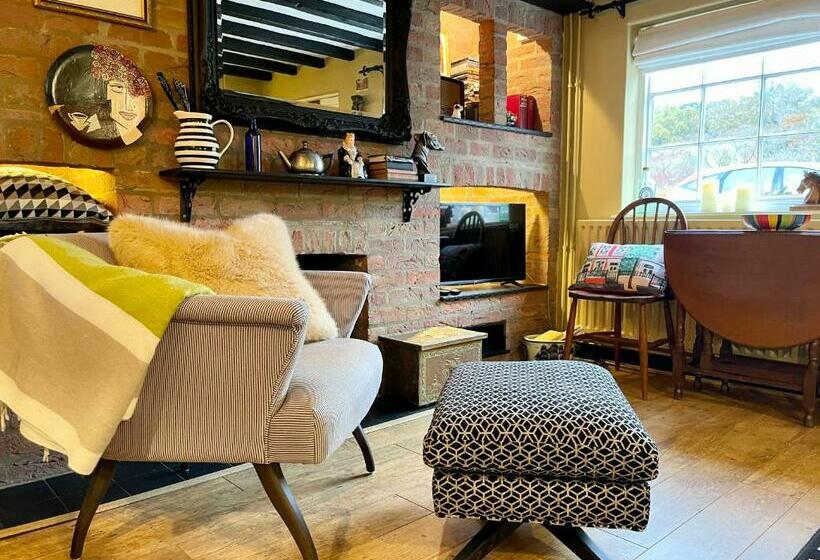 Cherry Tree Cottage, Woodbridge