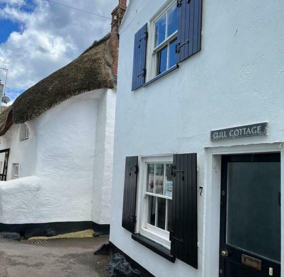 Gull Cottage Shaldon Devon Very Close To The Beach