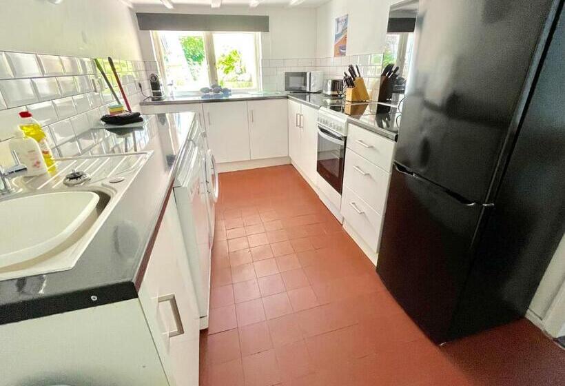 Gull Cottage Shaldon Devon Very Close To The Beach