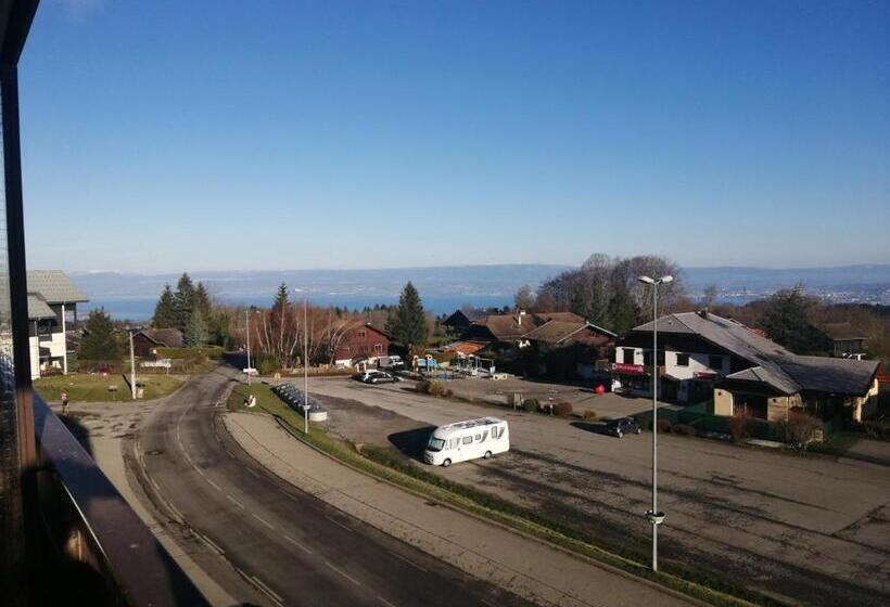 Le Balcon Des Memises