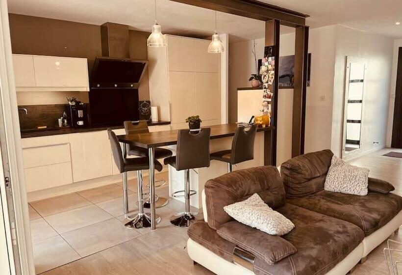 Très Belle Maison Avec Piscine , Proche Centre Ville Aix En Provence