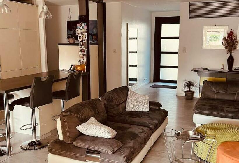 Très Belle Maison Avec Piscine , Proche Centre Ville Aix En Provence