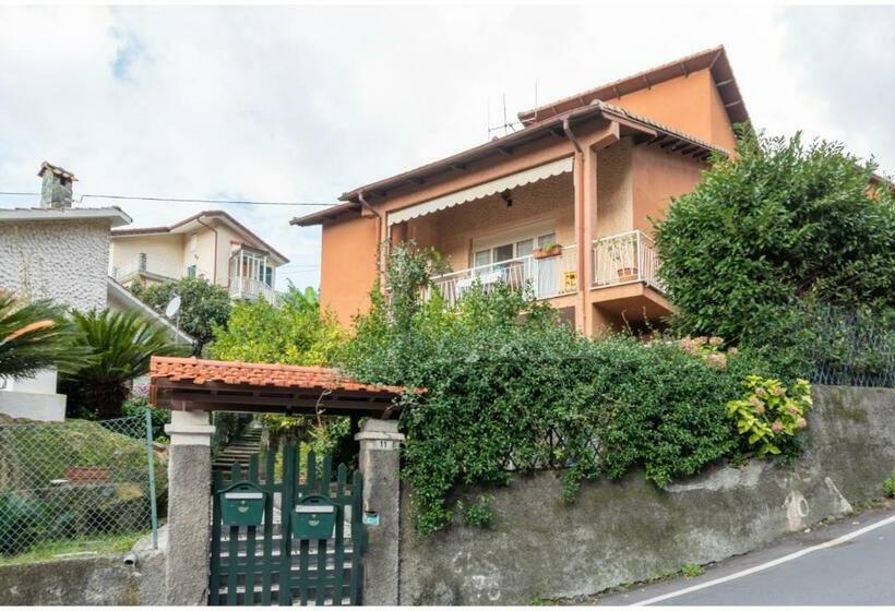 Villa Silvia, Indipendente Con Giardino Privato E Garage