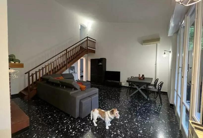 Villa Silvia, Indipendente Con Giardino Privato E Garage