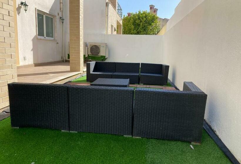 A Family House In Santa Cruz, Torres Vedras