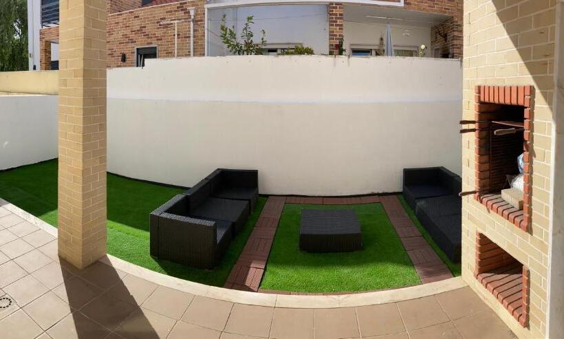 A Family House In Santa Cruz, Torres Vedras