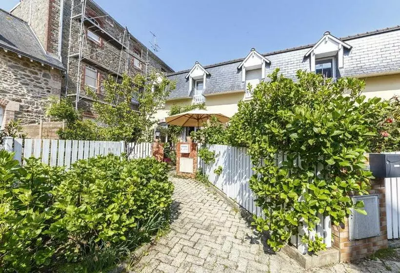 Charmante Maison Au Cœur De Dinard