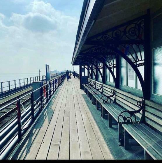 Cheerful Town House With Infared Sauna By The Sea