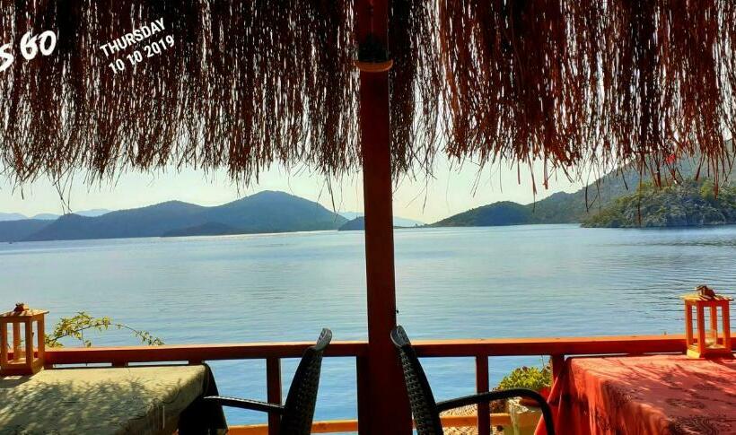 Sea View Bungalow W Pier And Terrace In Bozburun