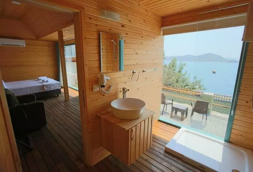 Sea View Bungalow W Pier And Terrace In Bozburun