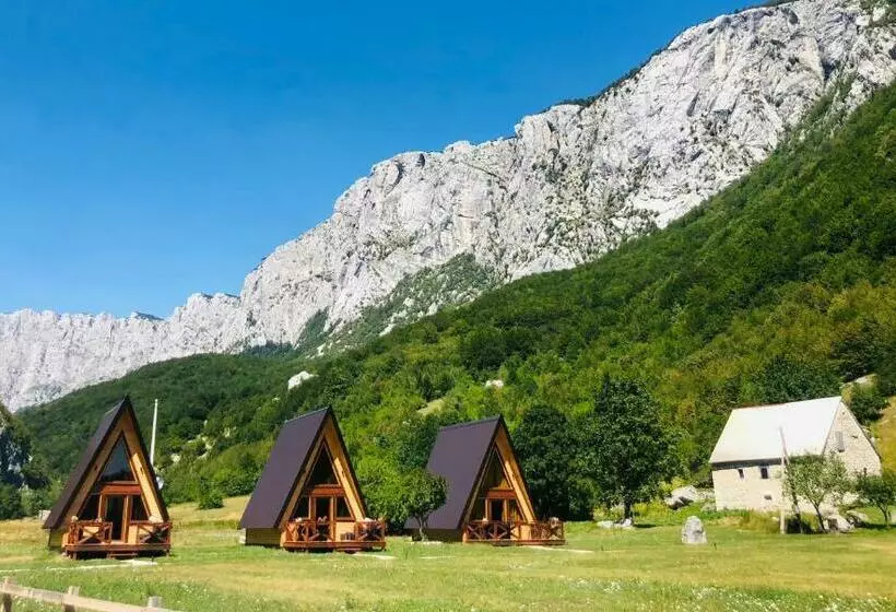 Etno Apartmani Komarnica