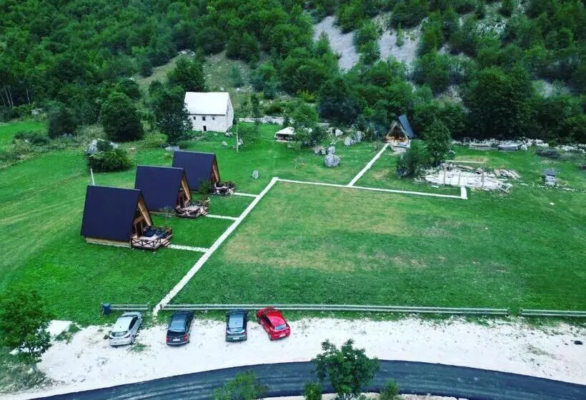 Etno Apartmani Komarnica