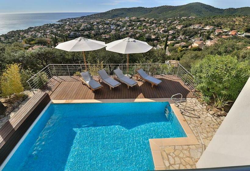 Ferienhaus Petites Maures, Meerblick Und Eigener Pool