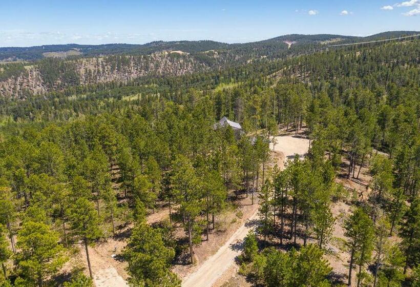 Gold Nugget Lodge Near Deadwood On 5 Wooded Acres!