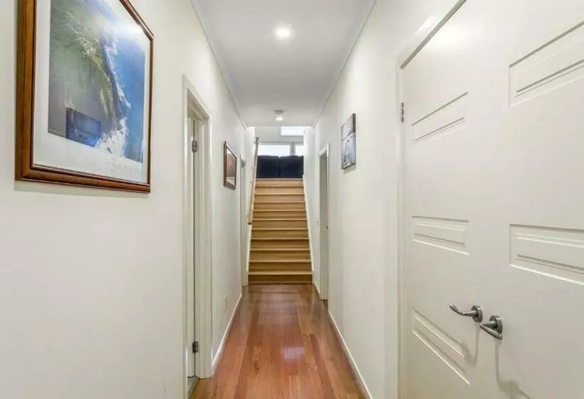 Seaview On Seaview Exceptional And Spacious With Sensational Views