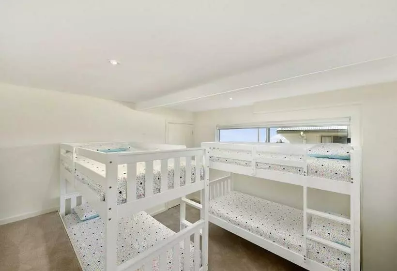 Seaview On Seaview Exceptional And Spacious With Sensational Views