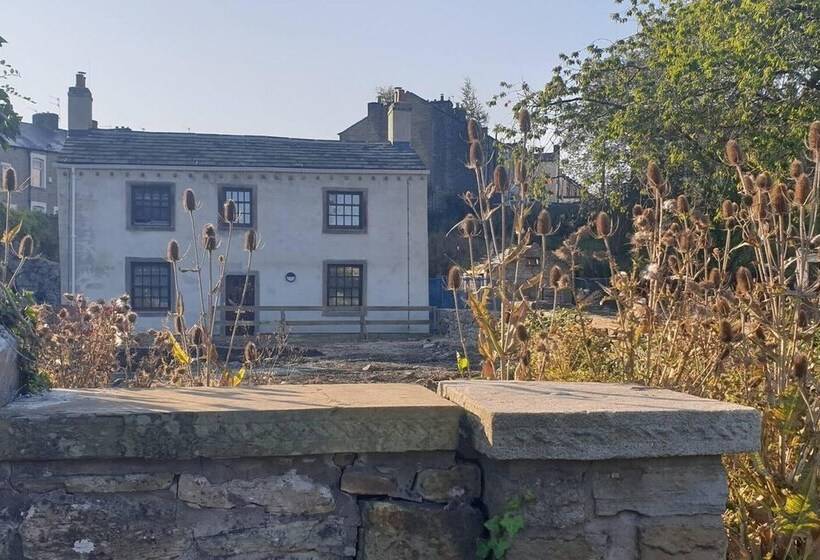 Sparks   Family Suite In Canalside Guesthouse