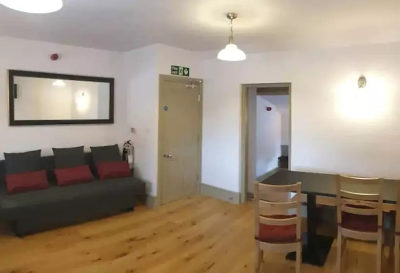 Sparks   Family Suite In Canalside Guesthouse