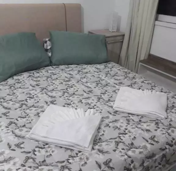 Apartamentos Por Diária Av Domingos De Almeida