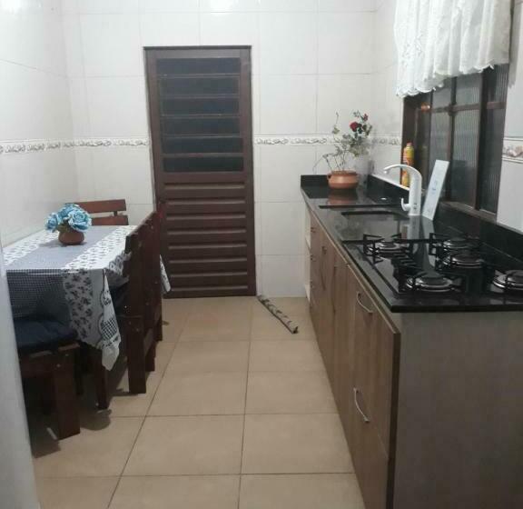 Apartamentos Por Diária Av Domingos De Almeida