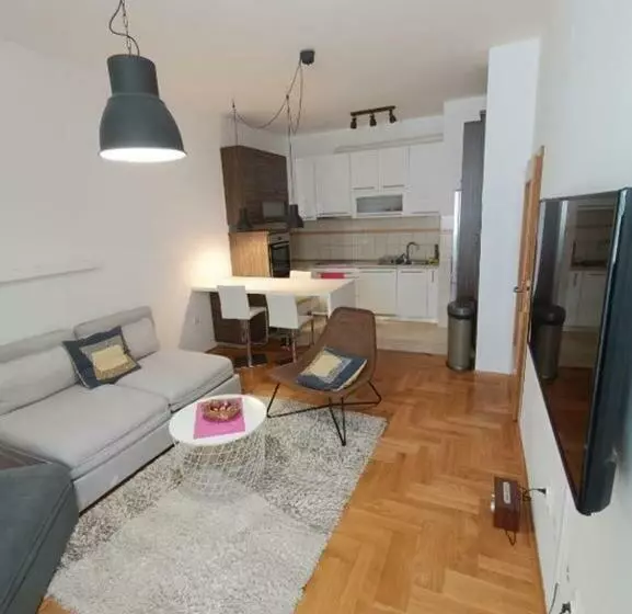 Apartment Romana