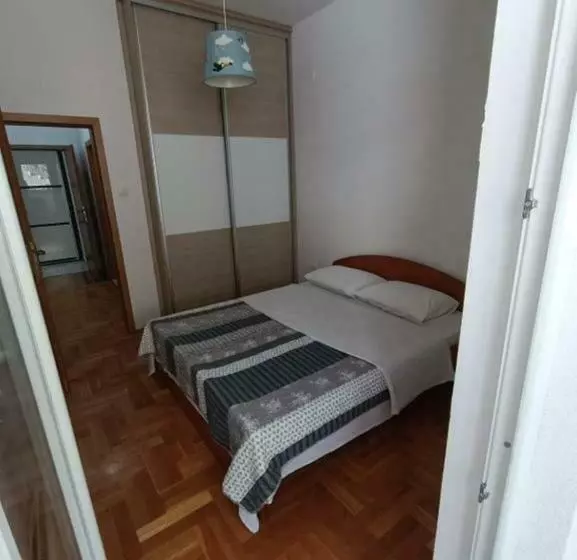 Apartment Romana