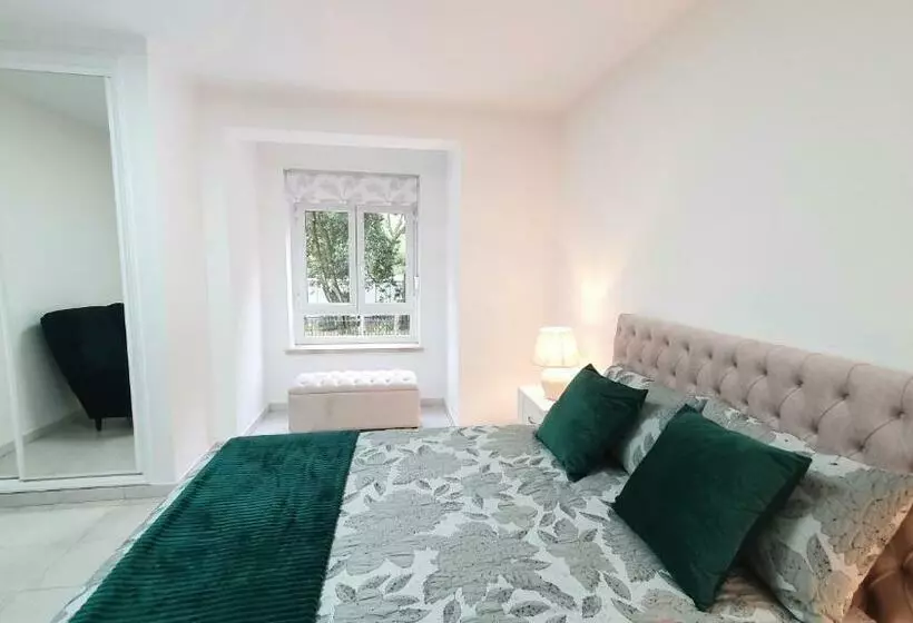 Caldas Da Rainha S Green & White