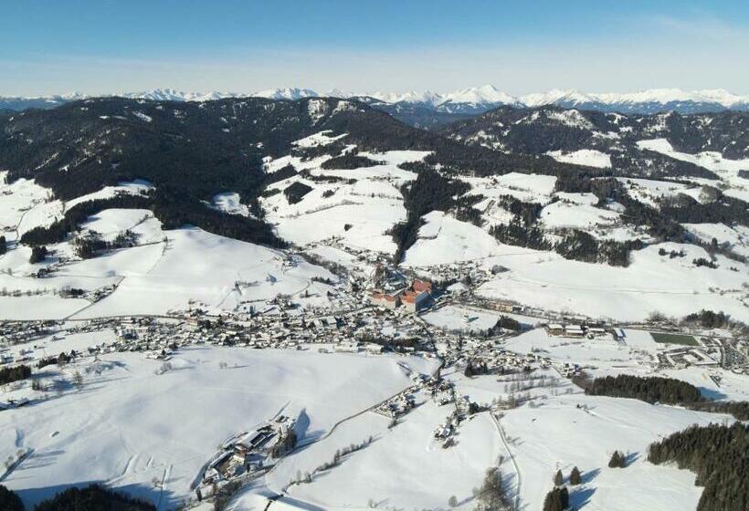Schöne Ferienwohnung Im Naturpark Grebenzen