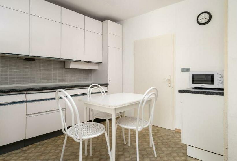 Unique: 2 Zi. Wohnung Im Herzen Von Schwenningen Mit Terasse Eg