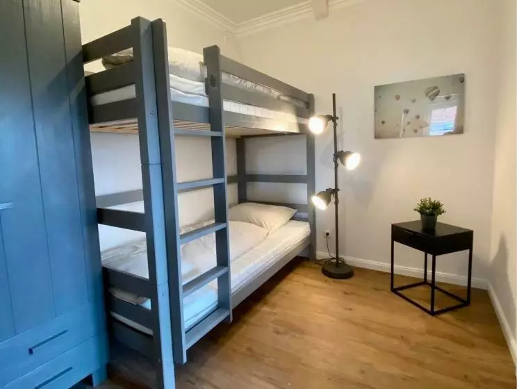 1029  Alte Da H Me   Neu