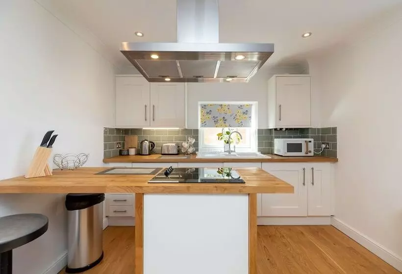 Inviting 1 Bed Apartment In Banbury