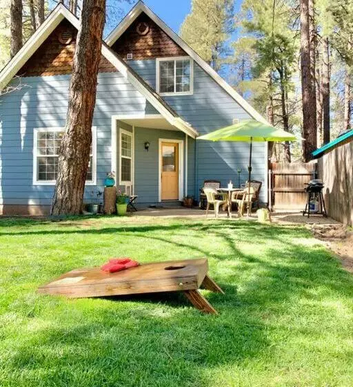 The Comforts  Inn: Mountain Escape