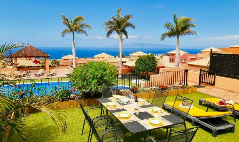 Villa Mit Meerblick Und Pool Direkt Am Golfplatz Von Adeje