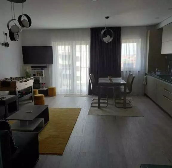 Penthouse Apartament Eduard