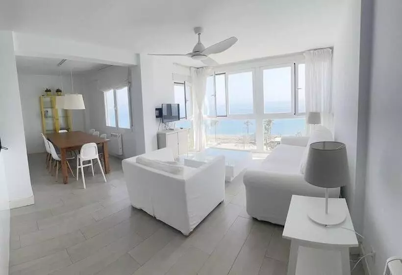 Piso A 50 M Del Mar   Mejores Vistas De Torre Del Mar